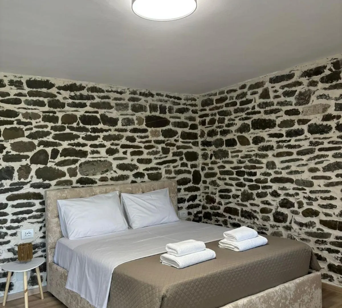 Homestay Honey Hill Villa Permet